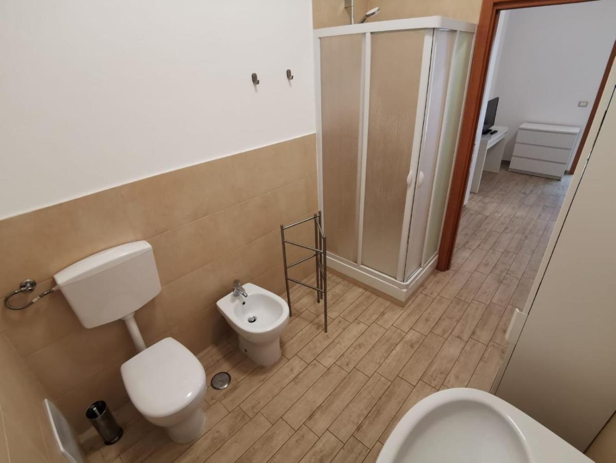 All' Ombra del Faro - Mini Apartments Taranto Esterno foto