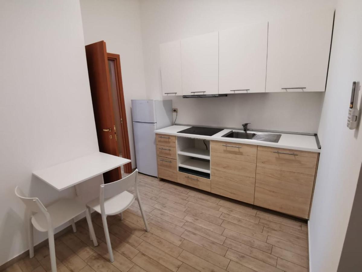 All' Ombra del Faro - Mini Apartments Taranto Esterno foto