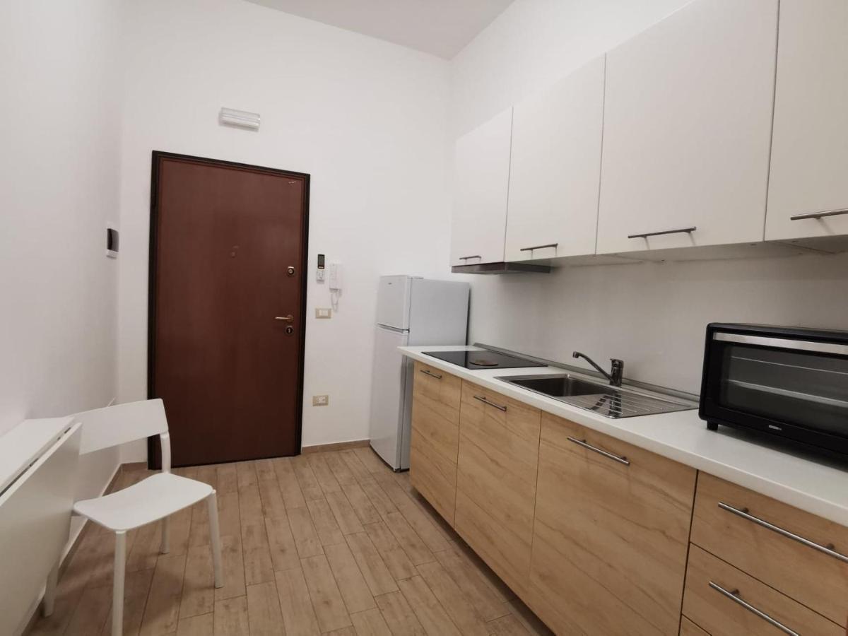 All' Ombra del Faro - Mini Apartments Taranto Esterno foto